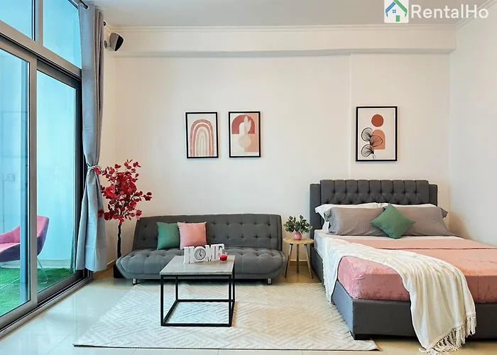 Big Studio W/ Balcony And Easy Access To The Beach