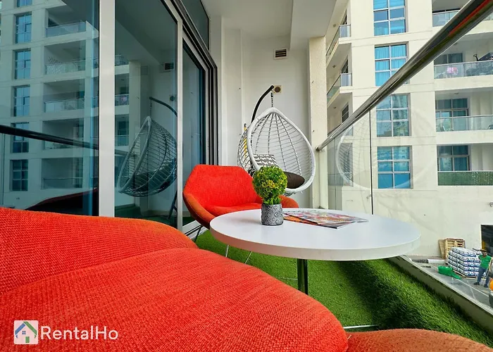 Big Studio W/ Balcony And Easy Access To The Beach