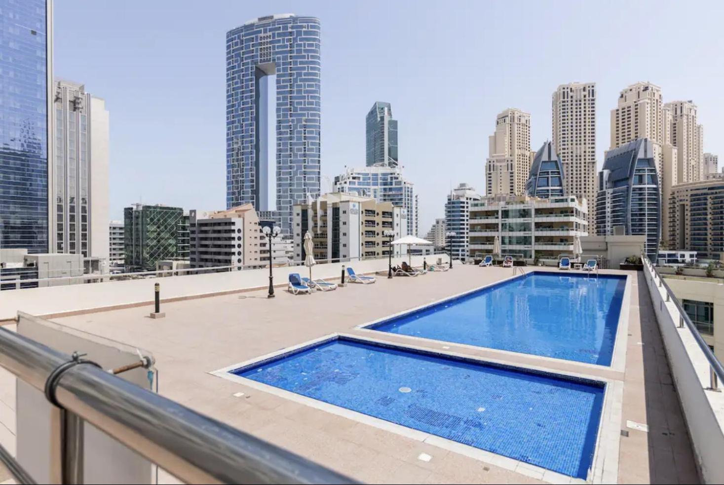 Big Studio W/ Balcony And Easy Access To The Apartment *