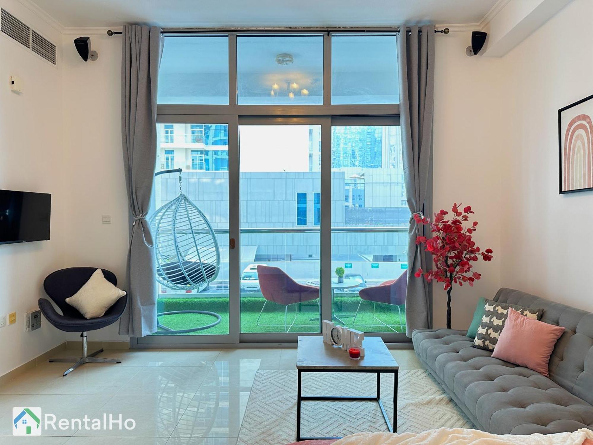 Big Studio W/ Balcony And Easy Access To The Dubai