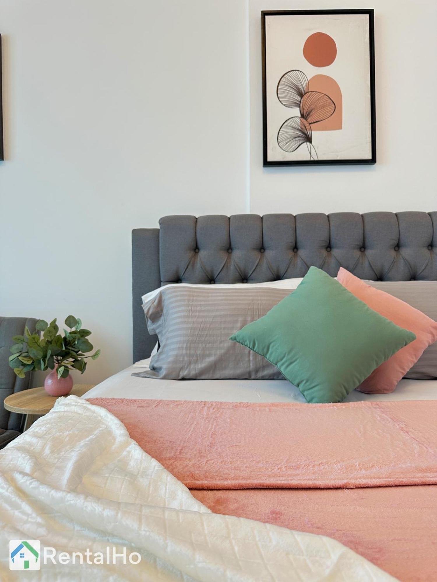 Big Studio W/ Balcony And Easy Access To The