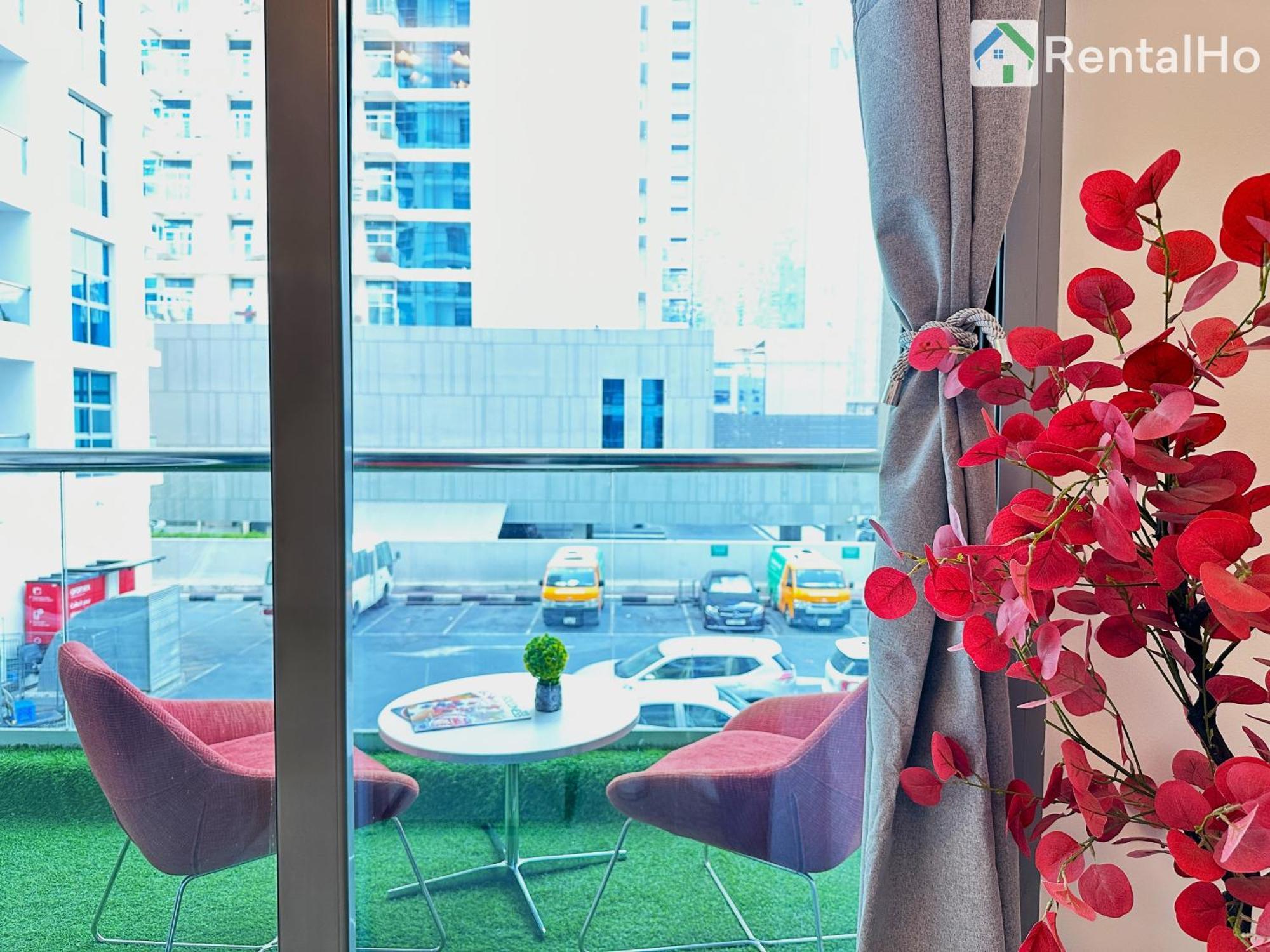 Big Studio W/ Balcony And Easy Access To The
