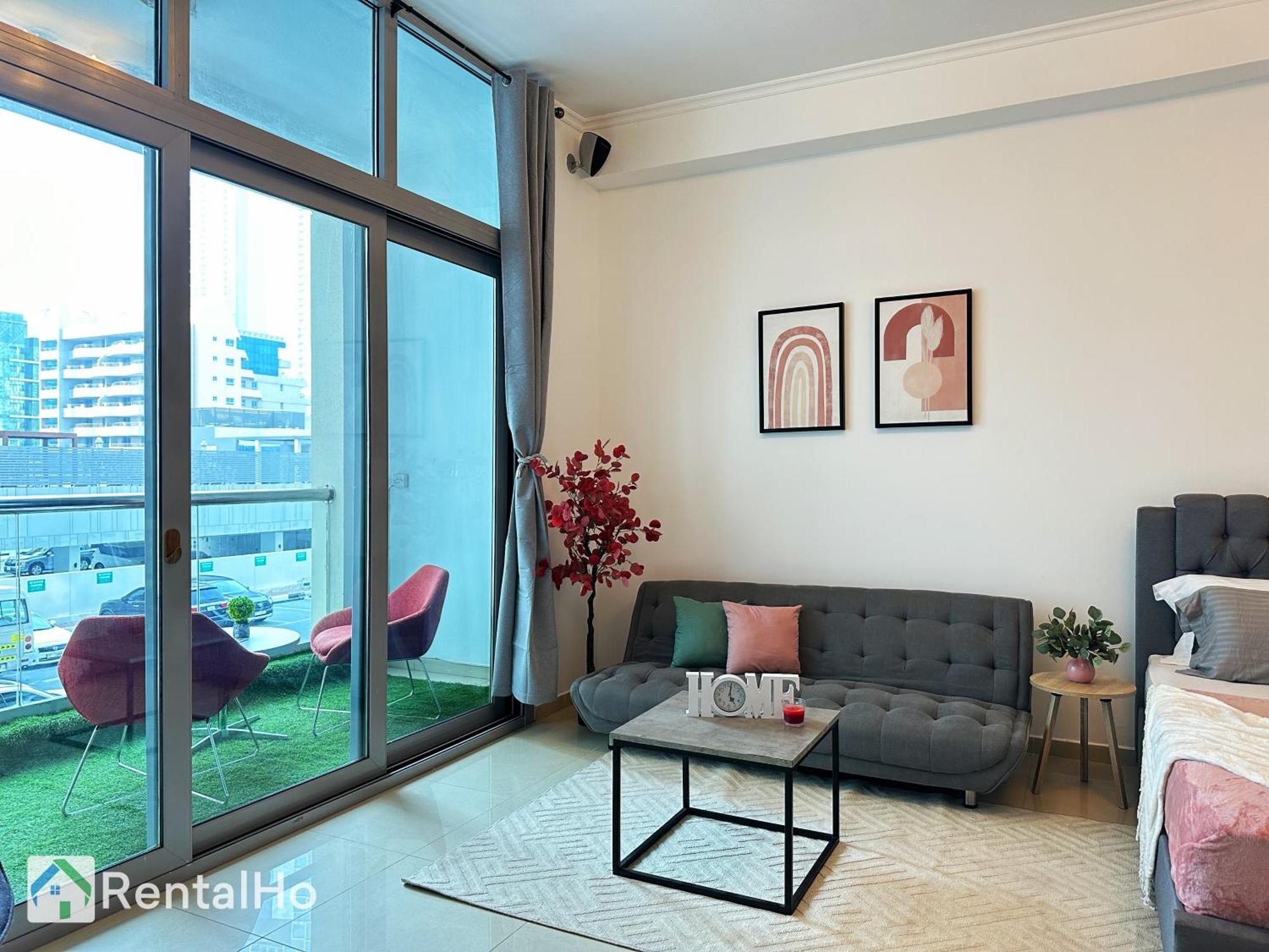 Apartment Big Studio W/ Balcony And Easy Access To The *